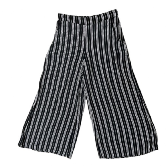 Hollister Pants - Hollister Navy Striped Wide Legged Cropped Palazzo Pants Size Small Clean Girl